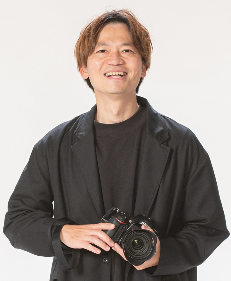 PHOTOGRAPHER